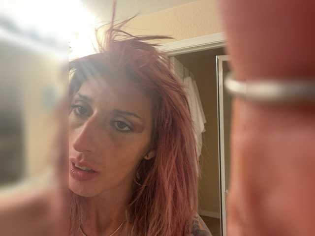 Prettykittee101 live cam on BongaCams