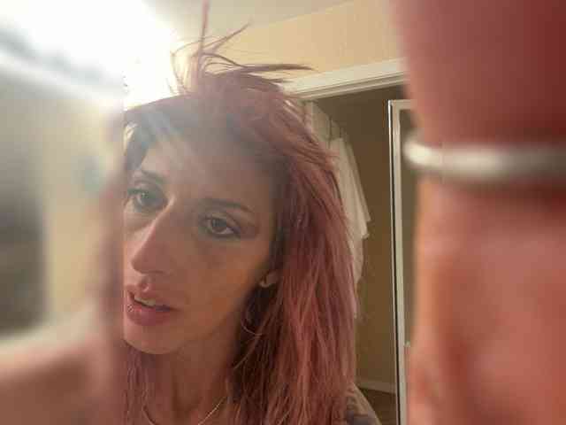 Prettykittee101 webcam