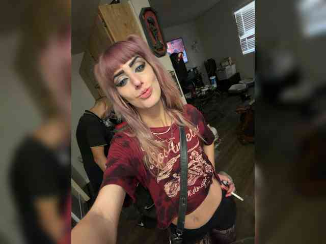 Prettykittee101 webcam
