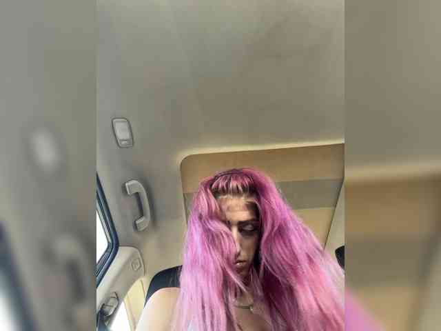 Prettykittee101 webcam
