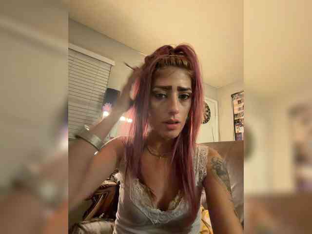 Prettykittee101 webcam