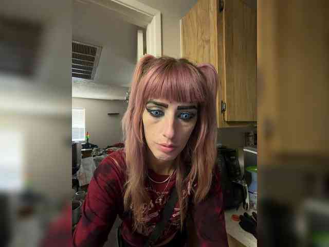 Prettykittee101 webcam