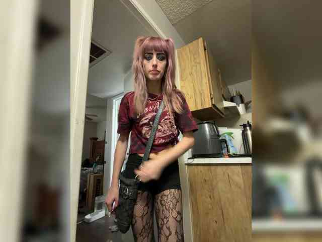 Prettykittee101 webcam