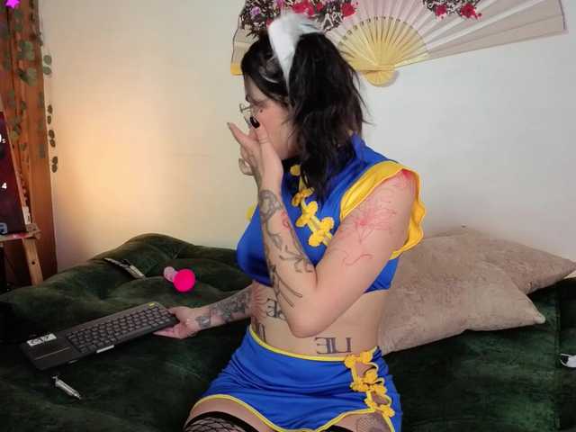 Brielaveneno live cam on BongaCams