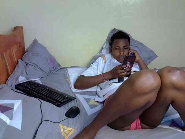 SexyEbony12 webcam