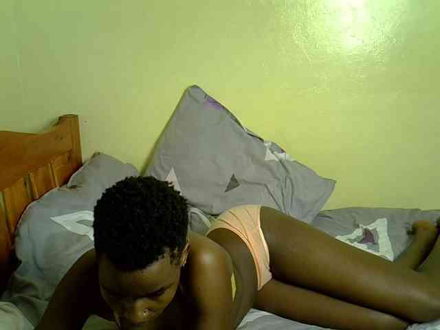 SexyEbony12 webcam