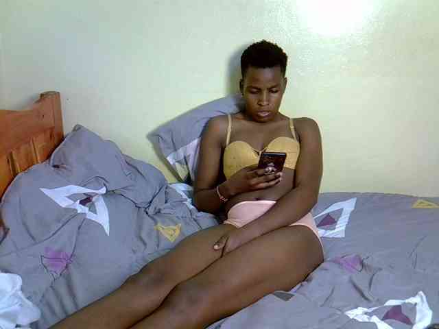 SexyEbony12 webcam