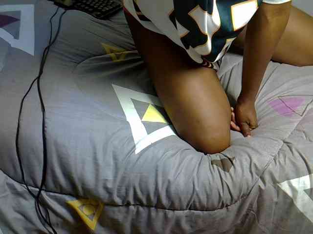 SexyEbony12 webcam