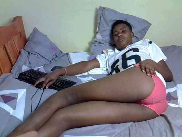 SexyEbony12 webcam