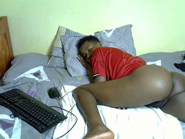 SexyEbony12 webcam