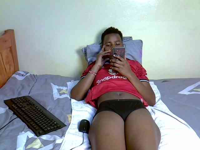 SexyEbony12 webcam