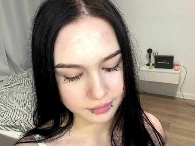 DiaphanousDream live cam on BongaCams