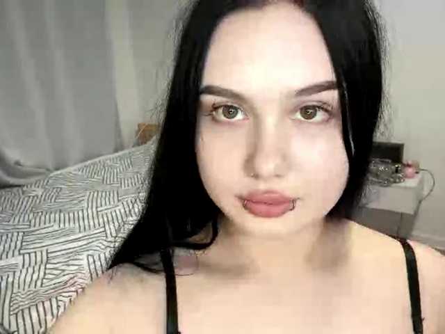 DiaphanousDream live cam on BongaCams