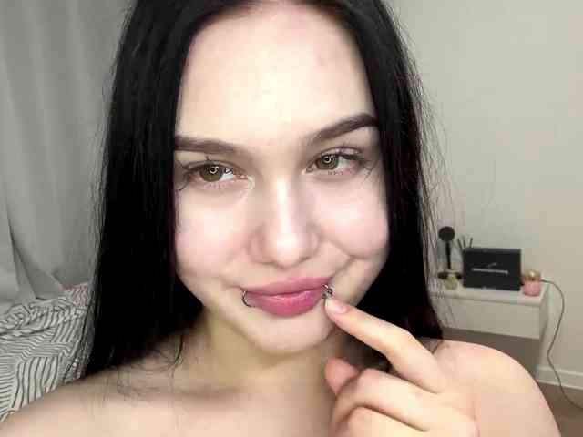 DiaphanousDream webcam