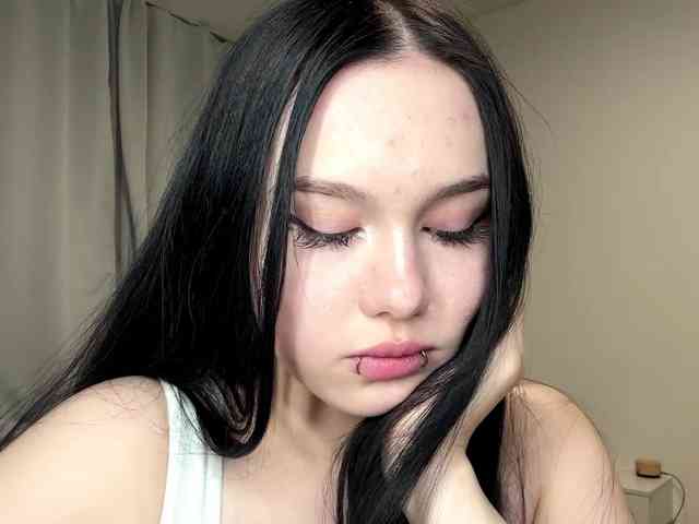 DiaphanousDream webcam
