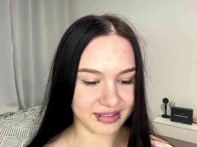 DiaphanousDream webcam