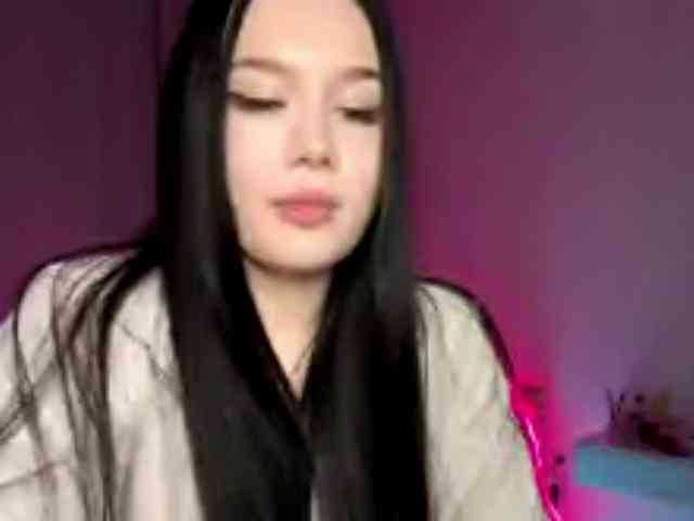 DiaphanousDream webcam