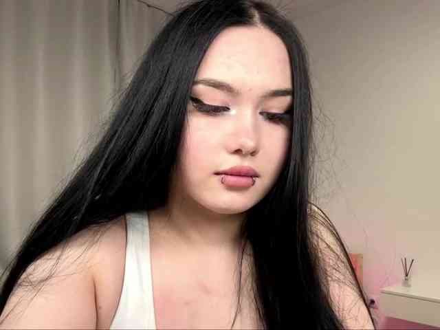 DiaphanousDream webcam