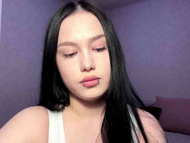 DiaphanousDream webcam