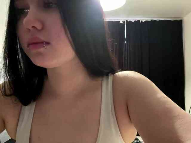DiaphanousDream webcam