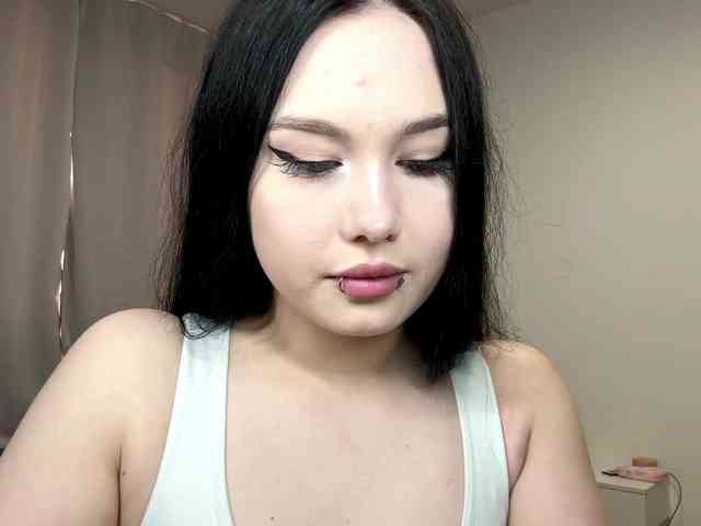 DiaphanousDream webcam