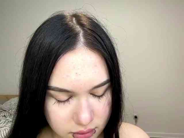 DiaphanousDream webcam