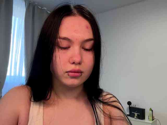 DiaphanousDream webcam