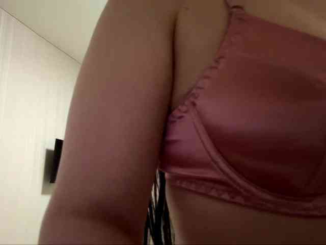 DiaphanousDream webcam