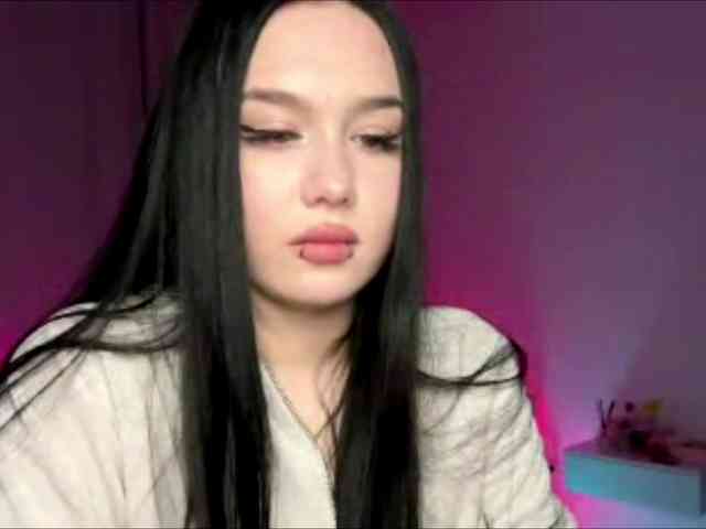 DiaphanousDream webcam