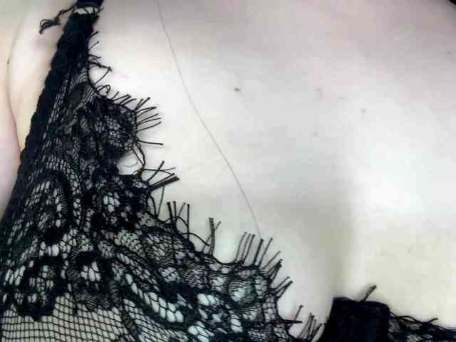 DiaphanousDream webcam