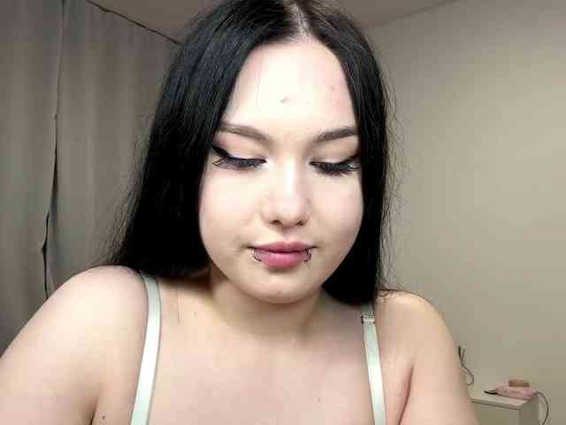 DiaphanousDream webcam