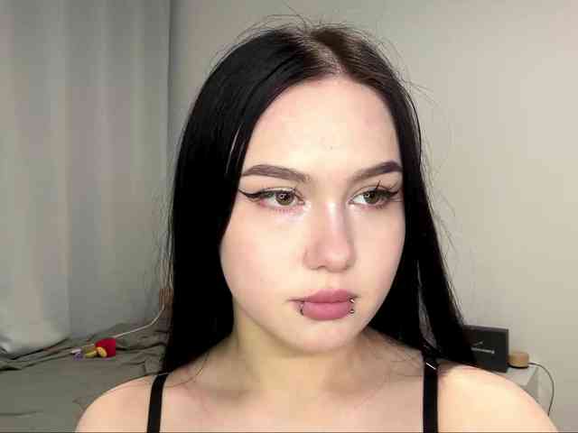 DiaphanousDream webcam