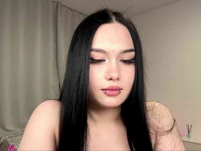 DiaphanousDream webcam