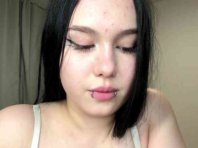 DiaphanousDream webcam