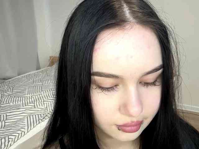 DiaphanousDream webcam