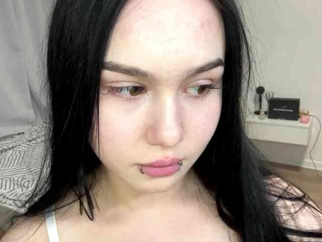 DiaphanousDream webcam