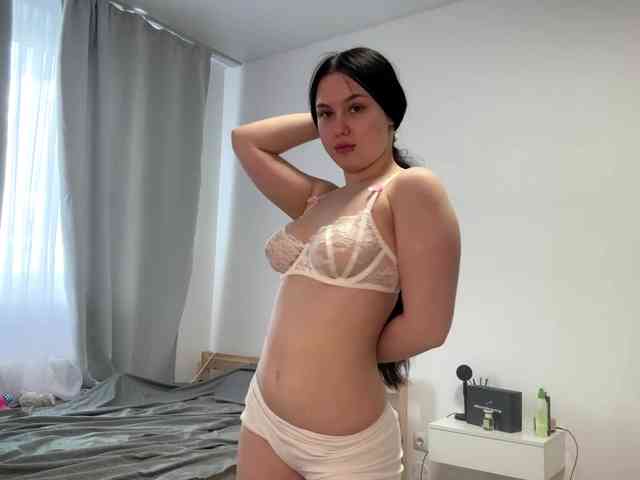 DiaphanousDream Live Webcam on BongaCams