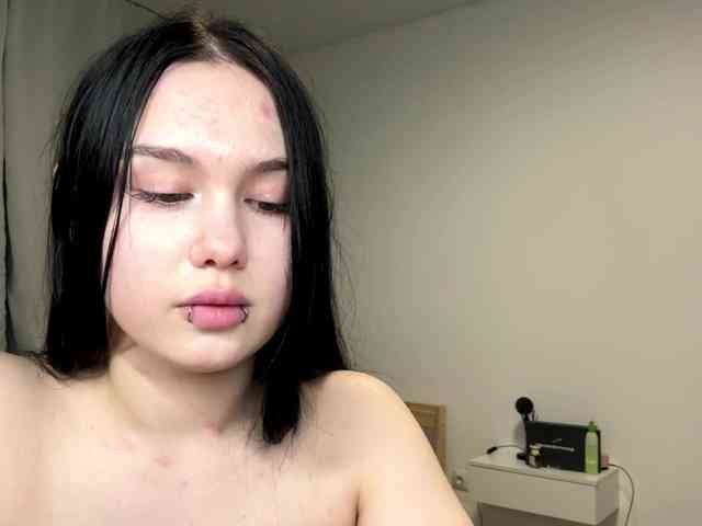 DiaphanousDream webcam