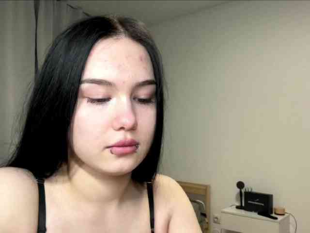 DiaphanousDream webcam