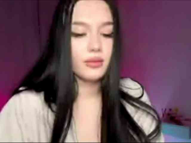 DiaphanousDream webcam