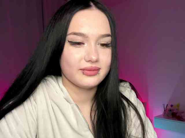 DiaphanousDream webcam