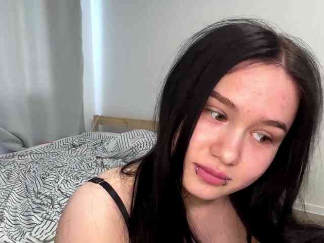 DiaphanousDream webcam