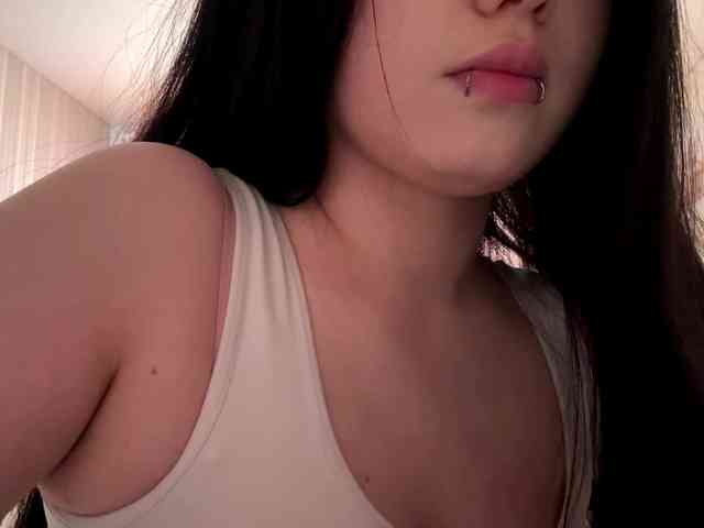 DiaphanousDream webcam
