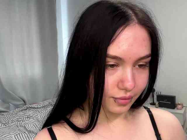 DiaphanousDream webcam