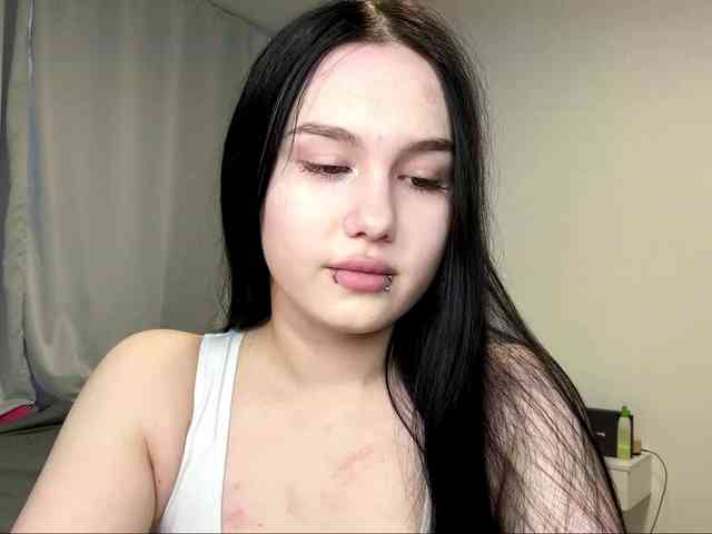 DiaphanousDream webcam