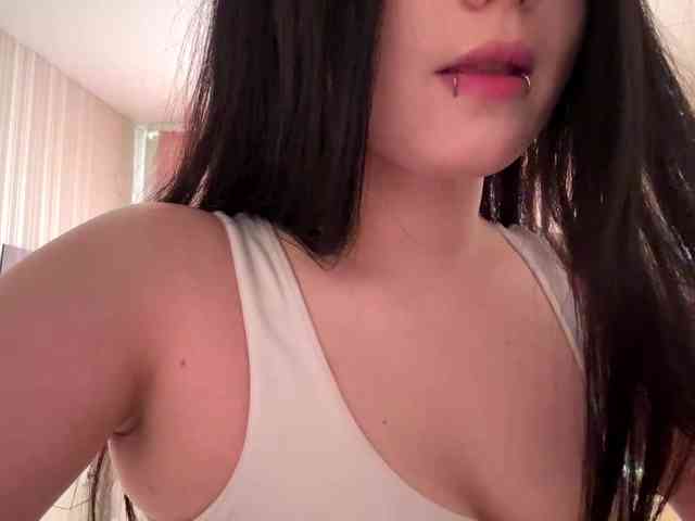 DiaphanousDream webcam