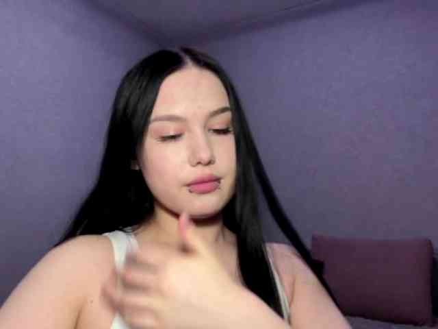 DiaphanousDream webcam