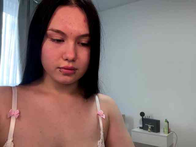 DiaphanousDream webcam