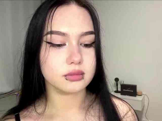 DiaphanousDream webcam