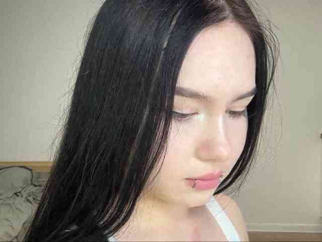 DiaphanousDream webcam